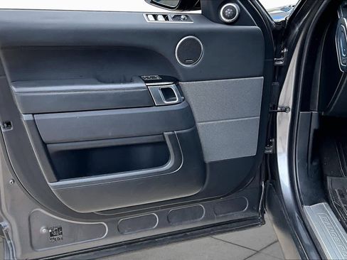 Used 2019 Land Rover Range Rover Sport Supercharged AWD/4WD image 22
