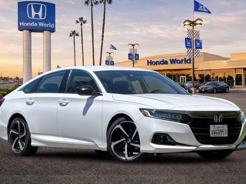 Used 2021 Honda Accord Sport image 2