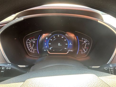 Used 2019 Hyundai Santa Fe SEL image 25