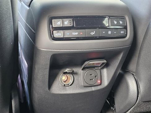 Certified 2025 Hyundai Palisade Calligraphy image 19