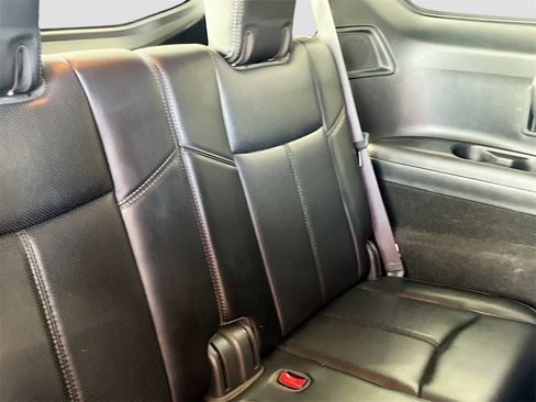 Used 2020 Nissan Pathfinder Platinum image 27