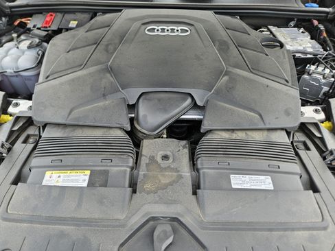 Used 2025 Audi Q8 Prestige AWD/4WD image 22