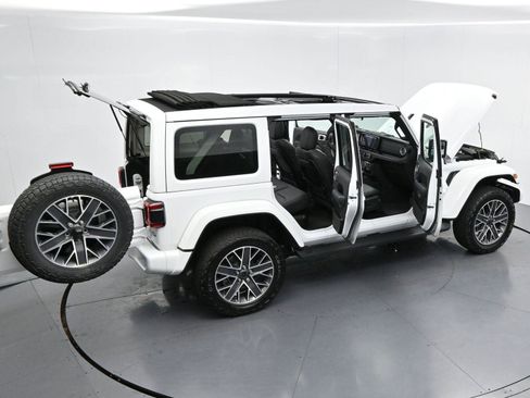 Used 2024 Jeep Wrangler High Altitude AWD/4WD image 46