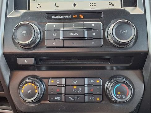 Used 2018 Ford F150 XLT w/ Equipment Group 302A Luxury AWD/4WD image 22