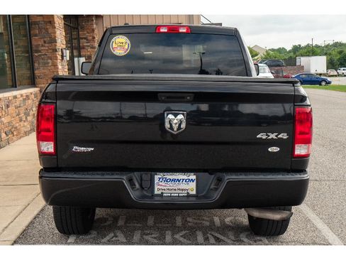 Used 2018 RAM 1500 Express w/ Express Value Package AWD/4WD image 4