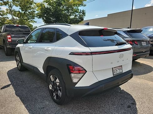 Used 2024 Hyundai Kona SEL w/ Convenience Package FWD image 4