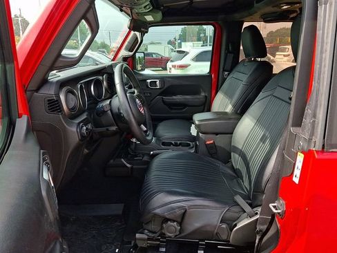 Used 2018 Jeep Wrangler Sport AWD/4WD image 9