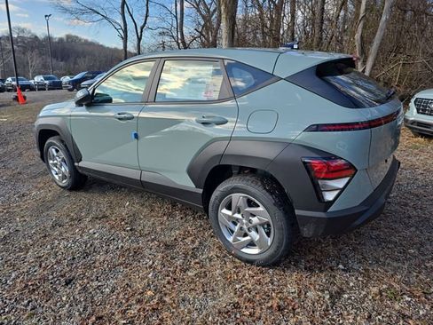 New 2026 Hyundai Kona SE image 3