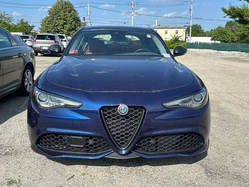 Used 2020 Alfa Romeo Giulia AWD w/ Quick Order Package 22J Sport image 2