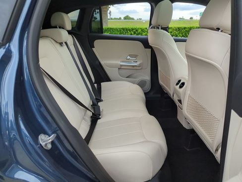 Used 2022 Mercedes-Benz GLA 250 4MATIC image 24