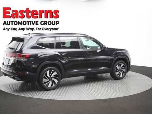 Used 2025 Volkswagen Atlas SE FWD image 42