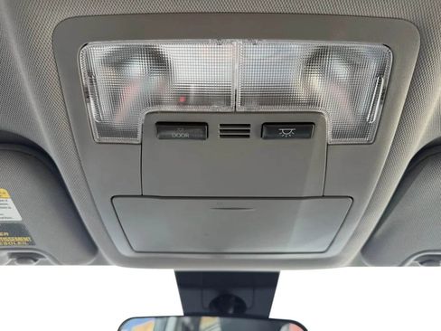 Used 2017 Toyota Highlander Plus w/ Carpet Mat Package image 21