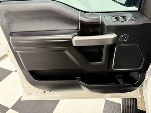 Used 2019 Ford F150 Platinum w/ Equipment Group 701A Luxury image 15