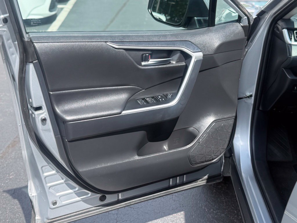 Certified 2025 Toyota RAV4 XLE AWD/4WD image 13