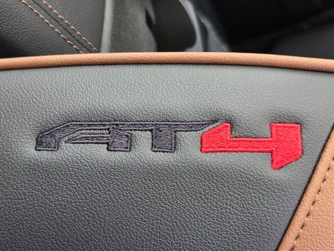 New 2026 GMC Canyon AT4 AWD/4WD image 13