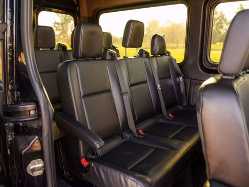 Used 2019 Mercedes-Benz Sprinter 2500 image 15