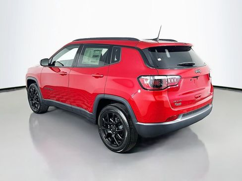 New 2026 Jeep Compass Latitude image 5