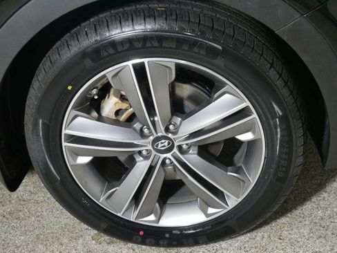 Used 2015 Hyundai Santa Fe Limited w/ Option Group 04 FWD image 15
