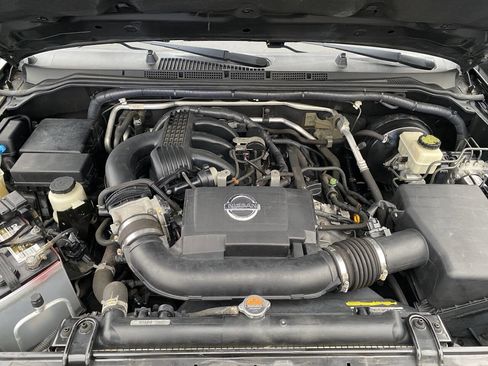 Used 2014 Nissan Xterra S image 16