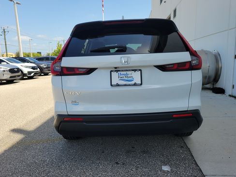 Used 2024 Honda CR-V EX image 5