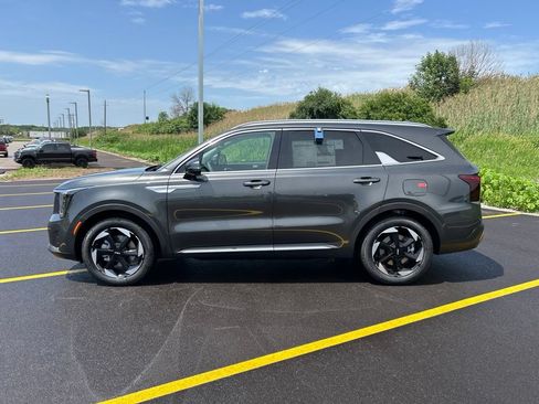 New 2026 Kia Sorento EX AWD/4WD image 9