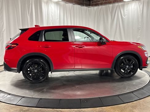 Certified 2026 Honda HR-V Sport image 6