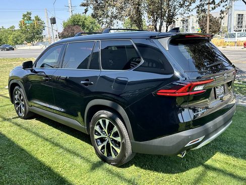 Used 2026 Toyota Grand Highlander AWD Hybrid image 9