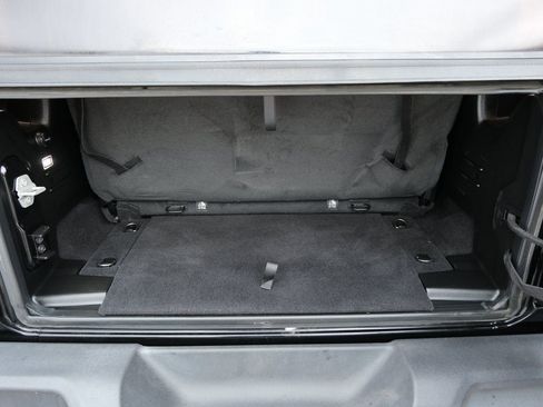 Used 2020 Jeep Wrangler Sport image 29