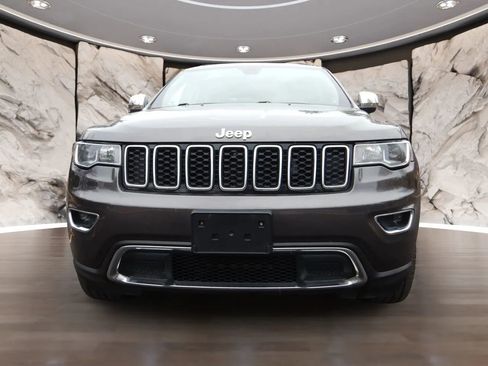 Used 2017 Jeep Grand Cherokee Limited image 2