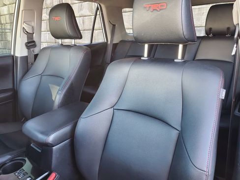 Used 2020 Toyota 4Runner TRD Off-Road Premium image 33