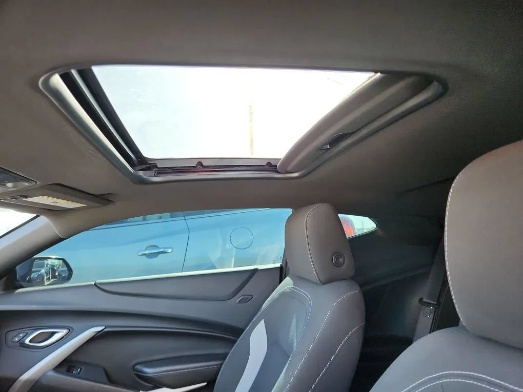 Used 2018 Chevrolet Camaro LT w/ RS Package RWD image 9