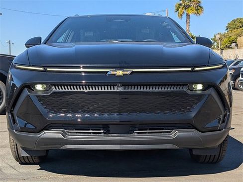 New 2026 Chevrolet Equinox EV LT image 5