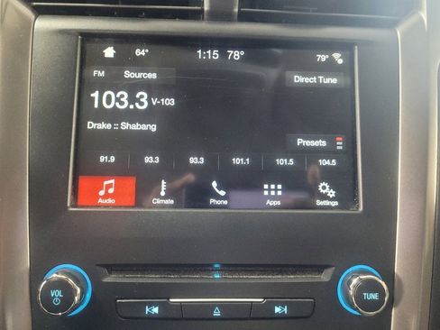 Used 2018 Ford Fusion SE FWD image 25