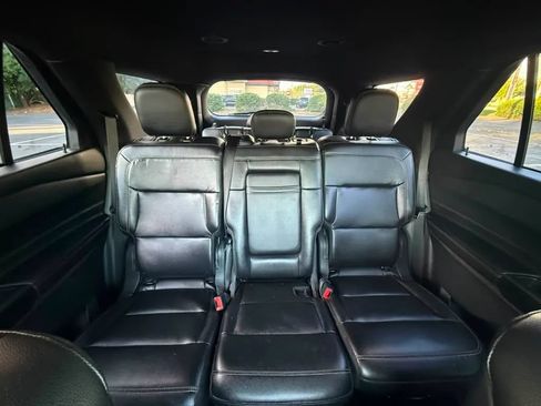 Used 2020 Ford Explorer XLT w/ Equipment Group 202A AWD/4WD image 22