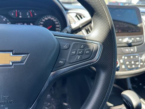Used 2024 Chevrolet Malibu LT FWD image 19