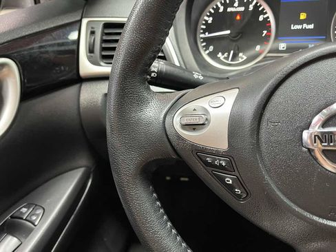 Used 2019 Nissan Sentra SV FWD image 16