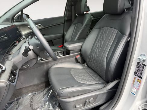 Used 2025 Kia Sportage X-Line w/ Premium Package AWD/4WD image 6