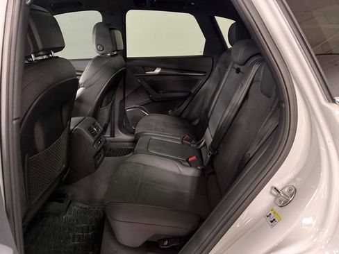 Used 2022 Audi SQ5 Premium w/ Convenience Package image 17