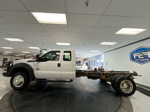 Used 2016 Ford F550 4x4 SuperCab Super Duty image 5