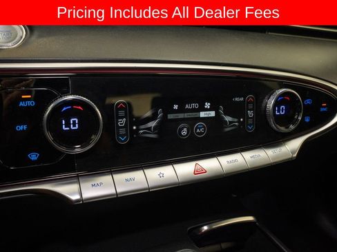 Used 2022 Genesis GV70 3.5T Sport w/ Sport Advanced Package AWD/4WD image 17