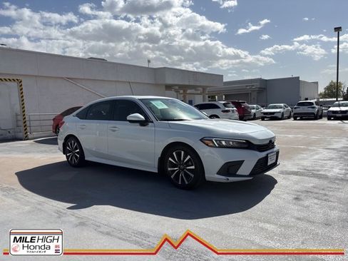 Used 2023 Honda Civic EX image 1