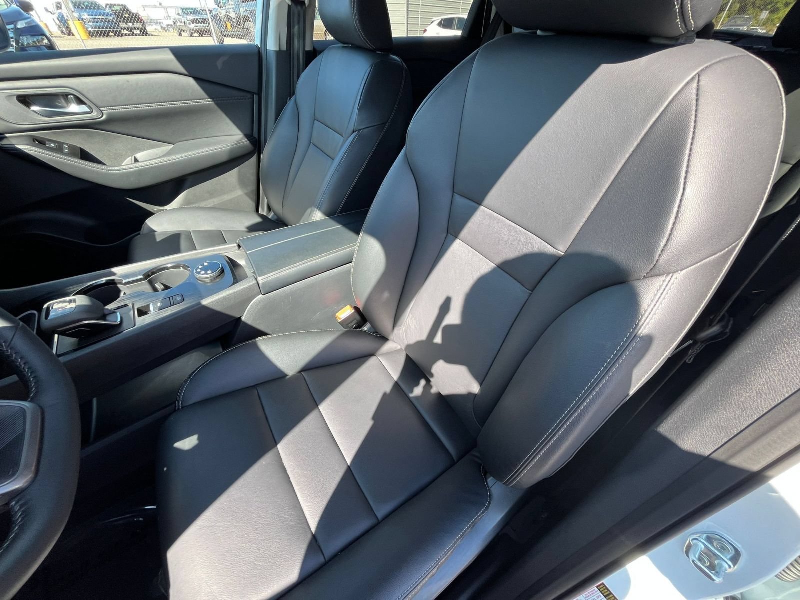Used 2026 Nissan Rogue SL AWD/4WD image 38