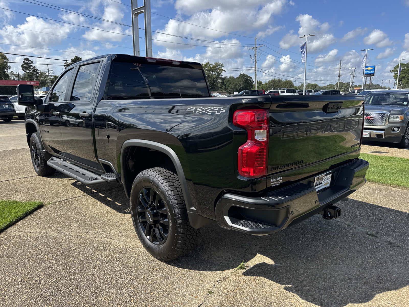 New 2026 Chevrolet Silverado 2500 Custom w/ Custom Value Package AWD/4WD image 4