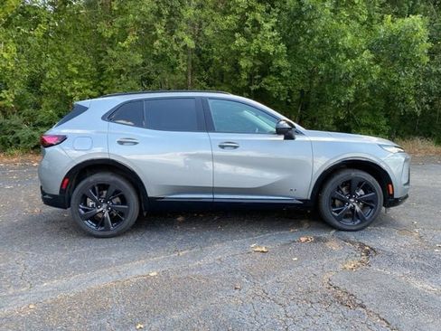 New 2025 Buick Envision Sport Touring image 8