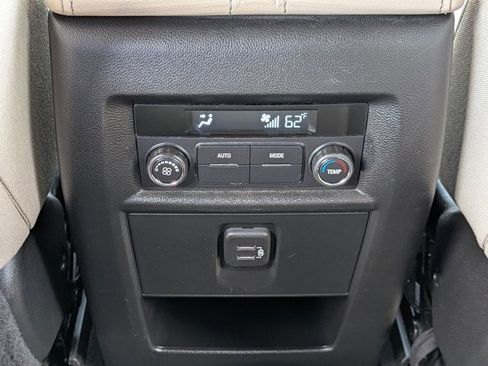 Used 2023 Chevrolet Traverse LS image 16