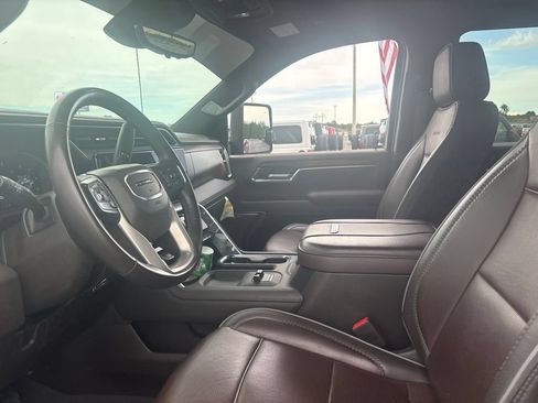 Used 2024 GMC Sierra 2500 Denali w/ Denali Reserve Package AWD/4WD image 16