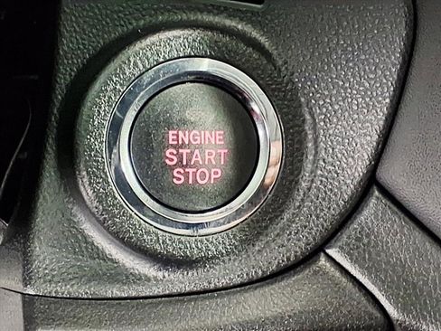 Used 2025 Subaru Outback Limited image 21