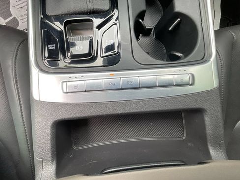 Certified 2025 Kia Carnival EX FWD image 29