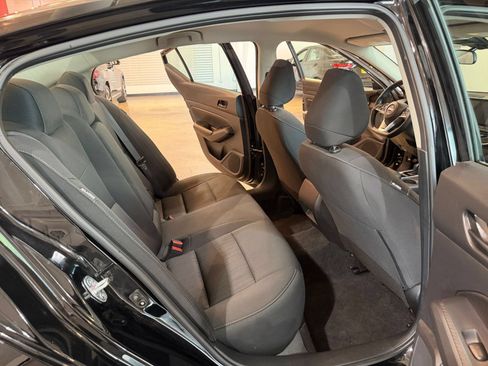 Used 2026 Nissan Altima 2.5 SV FWD image 35