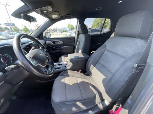 Used 2023 Chevrolet Traverse LT AWD/4WD image 21